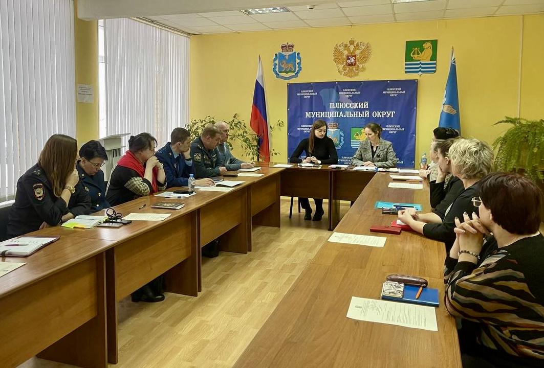 Заседание комиссии по делам несовершеннолетних.