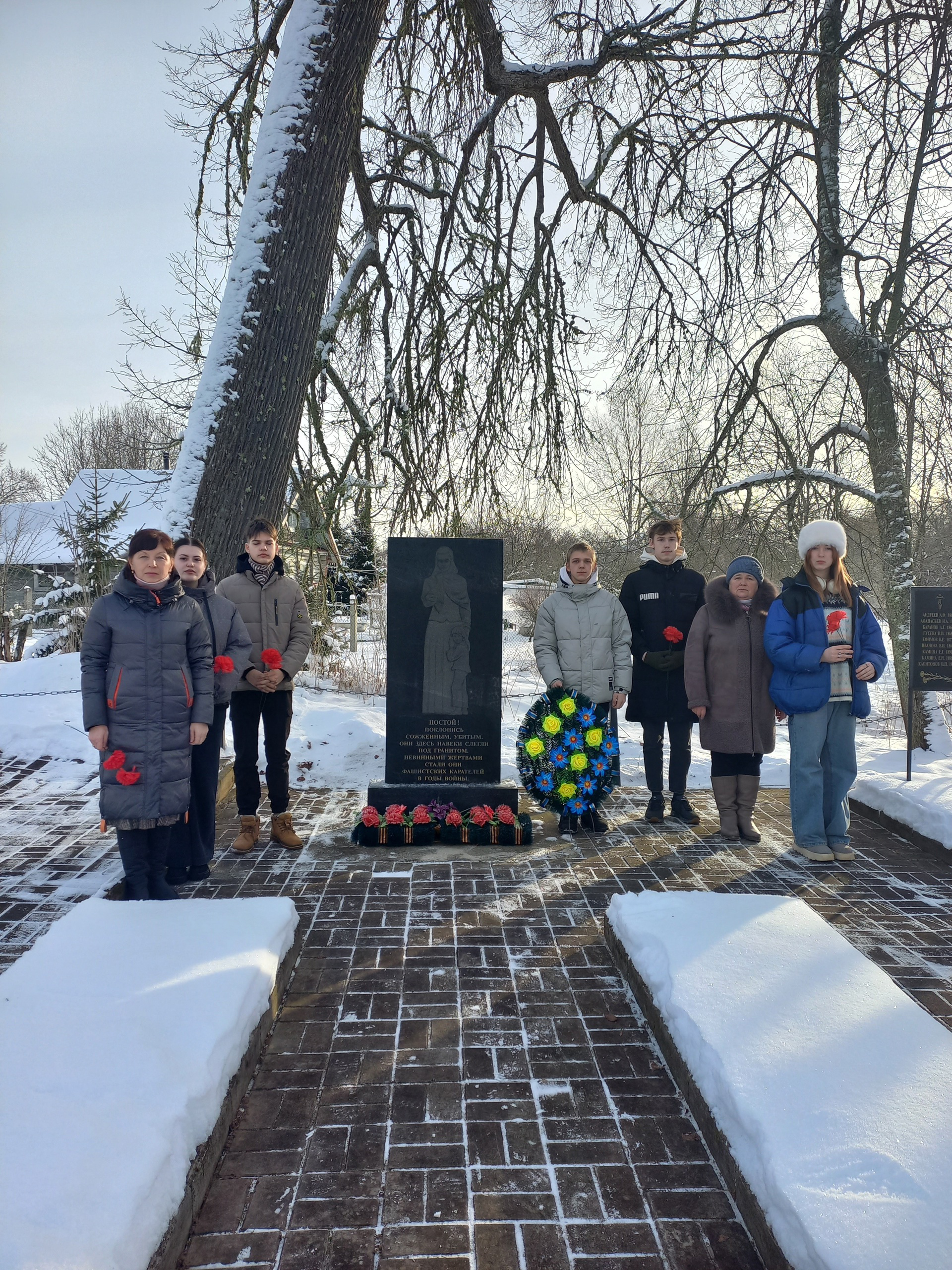 Митинг в деревни Малые Льзи.