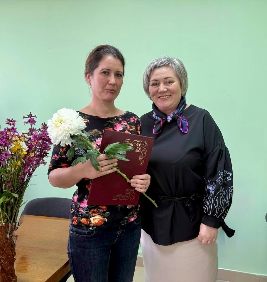 Поздравление главы округа с Днем медработника.