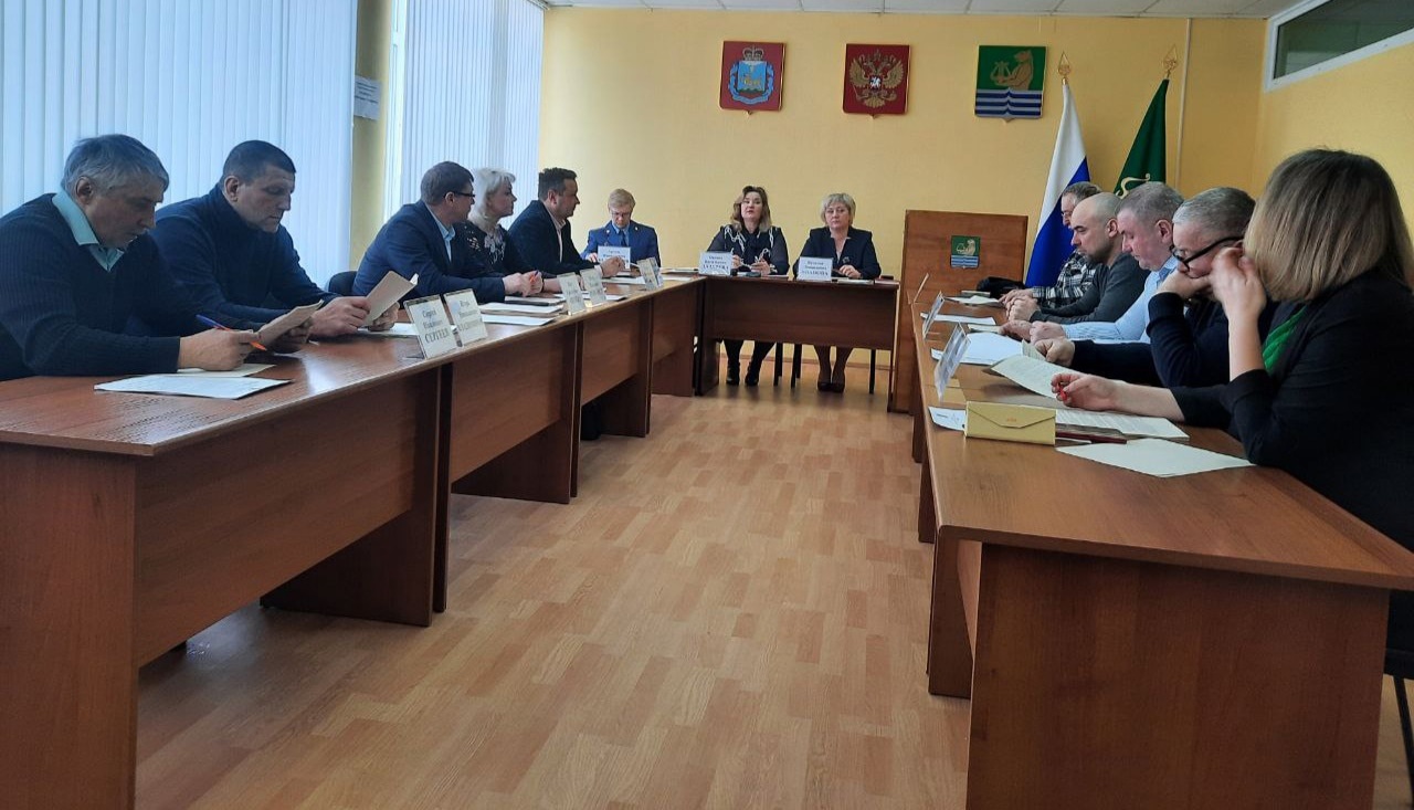Собрание депутатов Плюсского района.